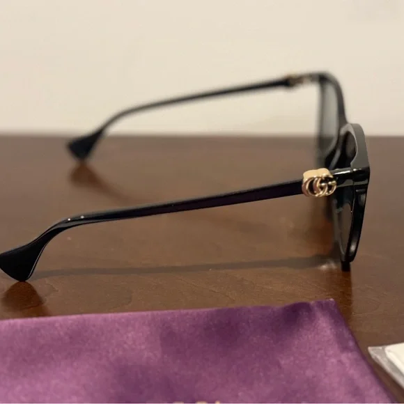 Gucci Black Sunglasses - Picture 4 of 6